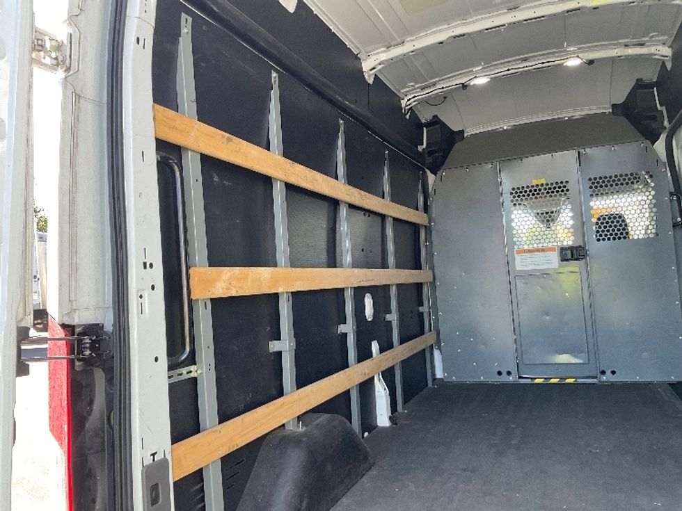 2020 Ford Transit photo 8