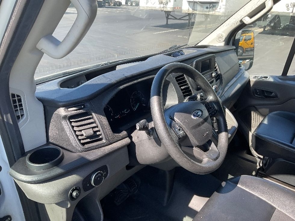 2020 Ford Transit photo 13