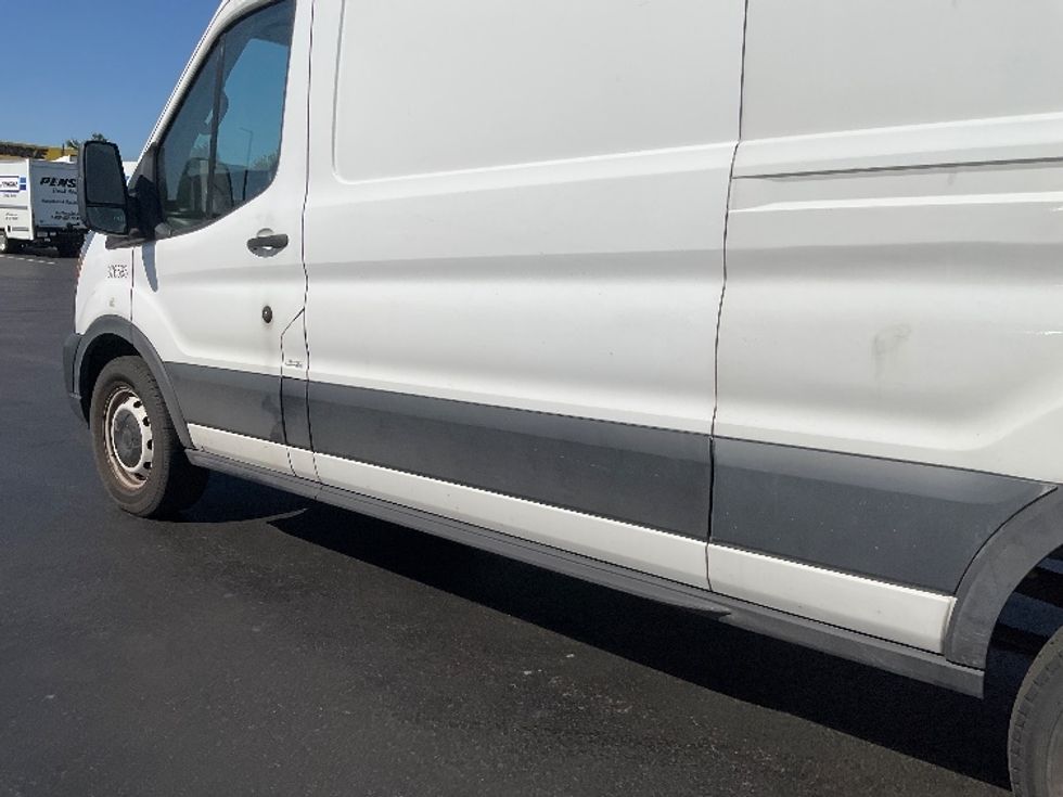 2020 Ford Transit photo 3