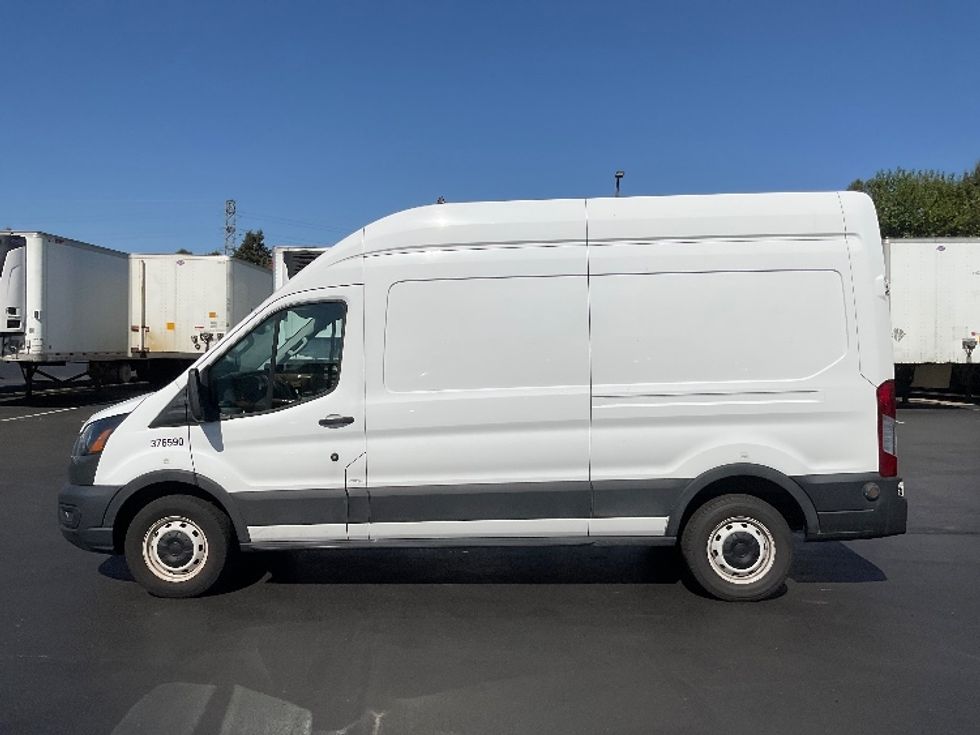 2020 Ford Transit Cargo Van photo 4