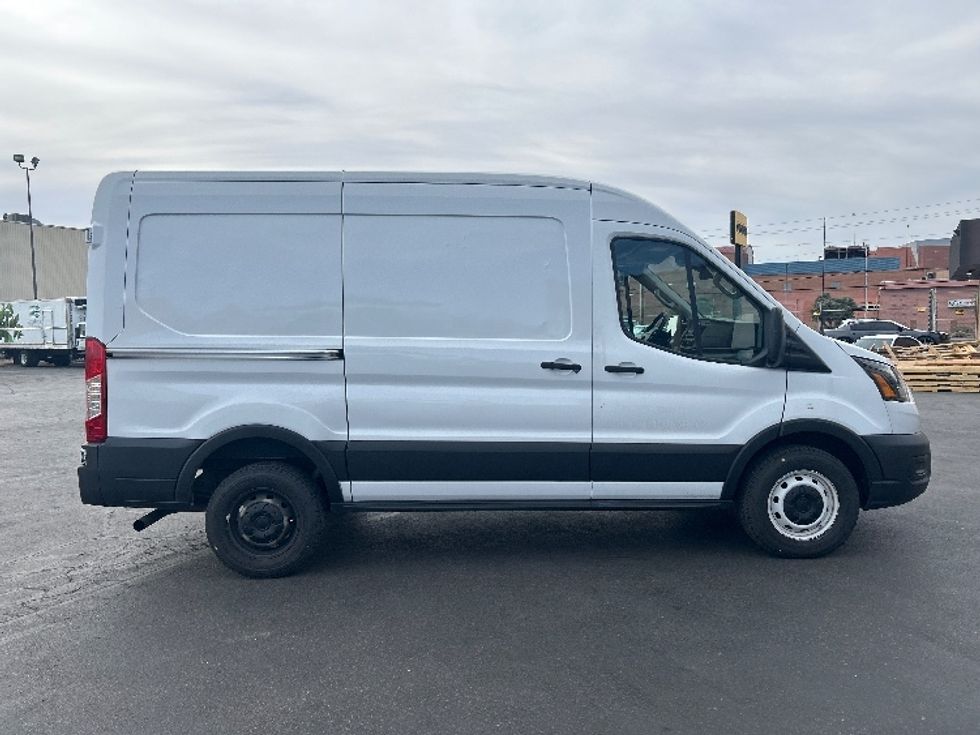 Cargo Van (Panel Van)-Light and Medium Duty Trucks-Ford-2020-Transit 250-Las Vegas-NV-177,370\n\t\tmiles-$ 21,000 - Image 14