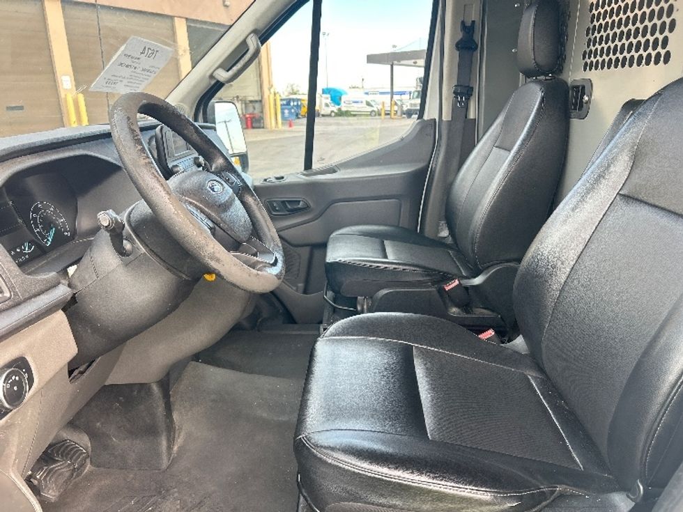 Cargo Van (Panel Van)-Light and Medium Duty Trucks-Ford-2020-Transit 250-Las Vegas-NV-177,370\n\t\tmiles-$ 21,000 - Image 18