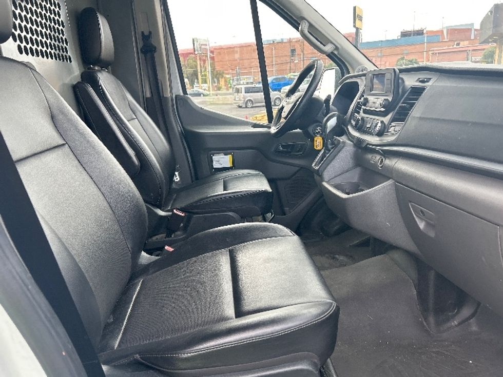 Cargo Van (Panel Van)-Light and Medium Duty Trucks-Ford-2020-Transit 250-Las Vegas-NV-177,370\n\t\tmiles-$ 21,000 - Image 21