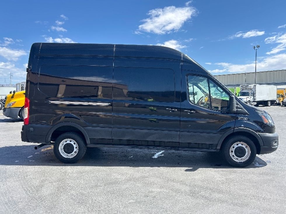 Cargo Van (Panel Van)-Light and Medium Duty Trucks-Ford-2020-Transit 250-Las Vegas-NV-52,602\n\t\tmiles-$ 31,750 - Image 14