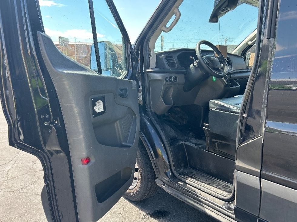 Cargo Van (Panel Van)-Light and Medium Duty Trucks-Ford-2020-Transit 250-Las Vegas-NV-52,602\n\t\tmiles-$ 31,750 - Image 15