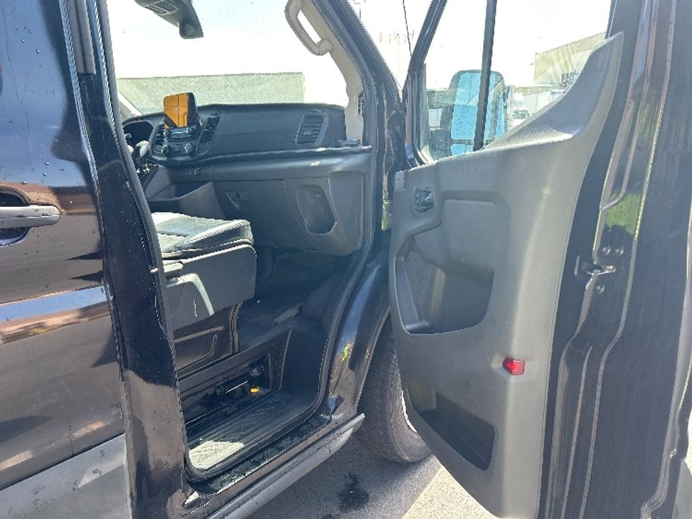 Cargo Van (Panel Van)-Light and Medium Duty Trucks-Ford-2020-Transit 250-Las Vegas-NV-52,602\n\t\tmiles-$ 31,750 - Image 19