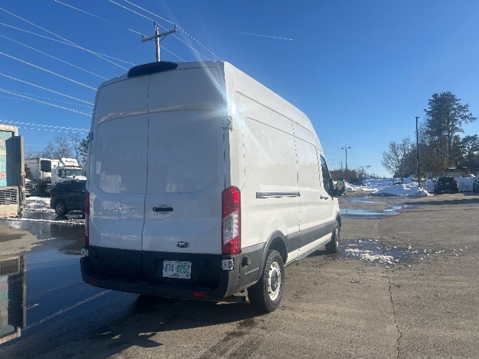 Cargo Van (Panel Van)-Light and Medium Duty Trucks-Ford-2020-Transit 250-Londonderry-NH-167,973\n\t\tmiles-$ 22,250 - Image 13