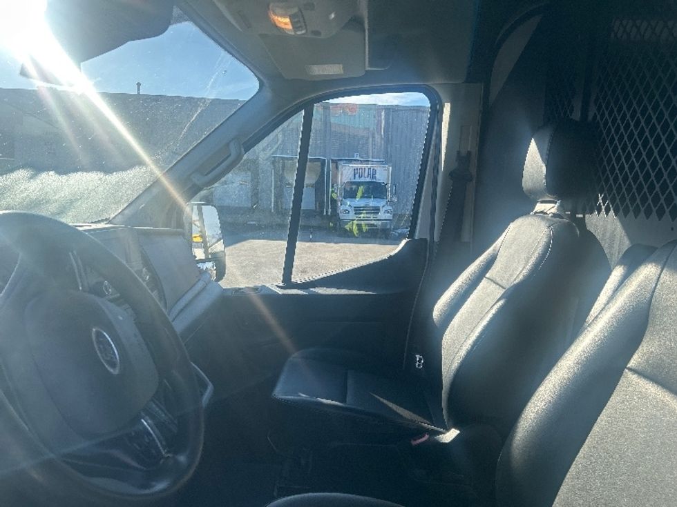 Cargo Van (Panel Van)-Light and Medium Duty Trucks-Ford-2020-Transit 250-Londonderry-NH-167,973\n\t\tmiles-$ 22,250 - Image 19