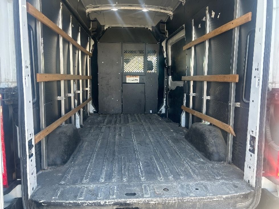 Cargo Van (Panel Van)-Light and Medium Duty Trucks-Ford-2020-Transit 250-Londonderry-NH-167,973\n\t\tmiles-$ 22,250 - Image 8