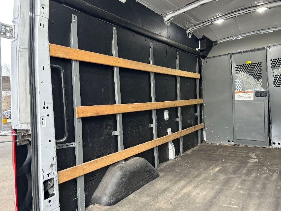 Cargo Van (Panel Van)-Light and Medium Duty Trucks-Ford-2020-Transit 250-Mebane-NC-152,209\n\t\tmiles-$ 25,500 - Image 11