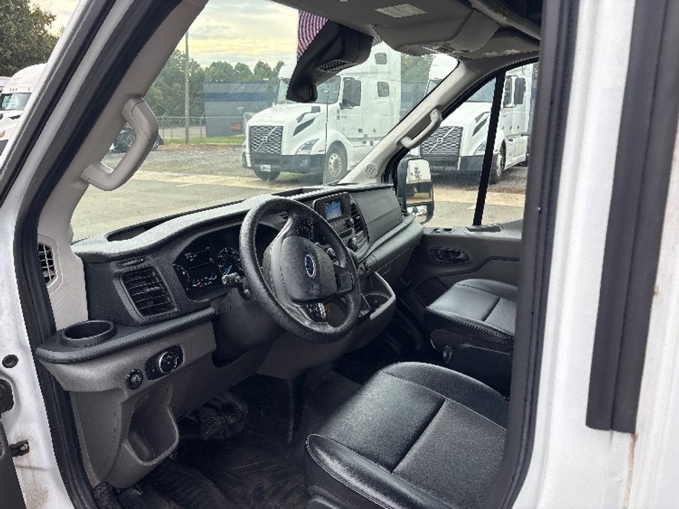 2020 Ford Transit photo 10