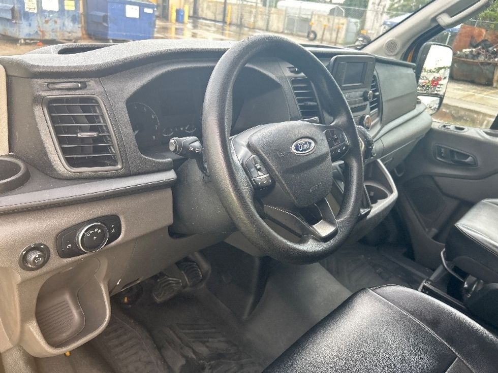 Cargo Van (Panel Van)-Light and Medium Duty Trucks-Ford-2020-Transit 250-Medley-FL-141,740\n\t\tmiles-$ 23,250 - Image 14