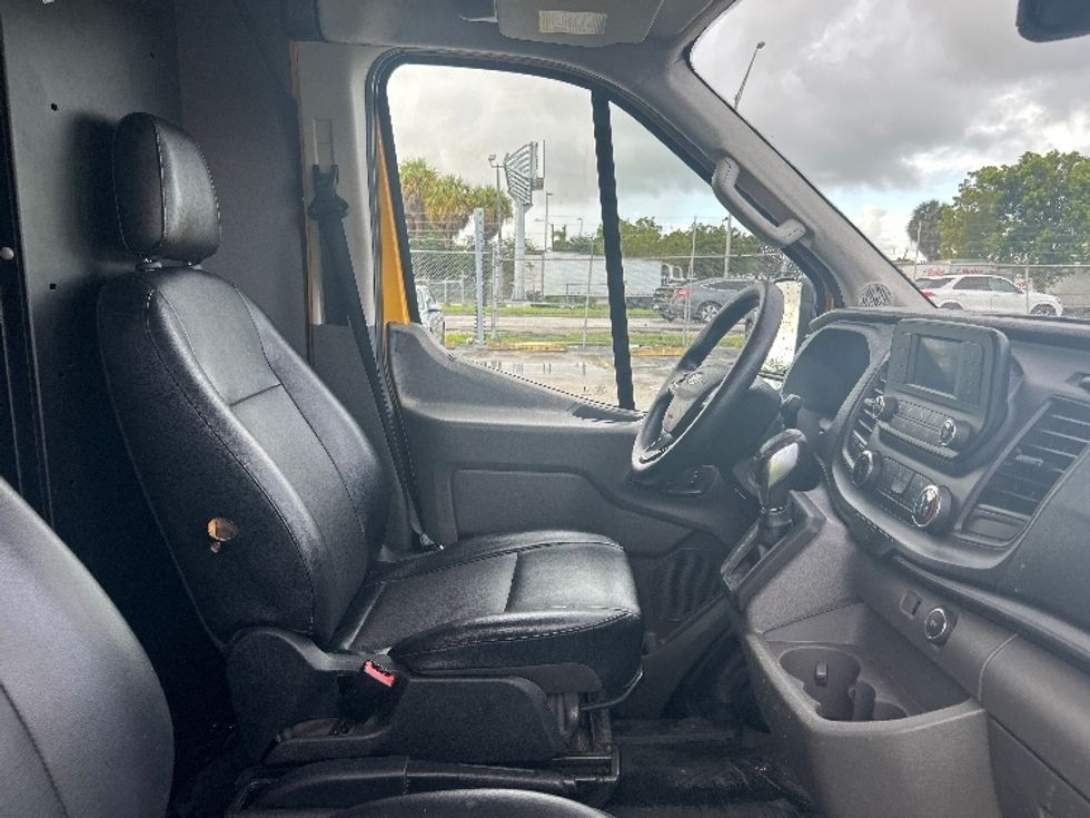 Cargo Van (Panel Van)-Light and Medium Duty Trucks-Ford-2020-Transit 250-Medley-FL-141,740\n\t\tmiles-$ 23,250 - Image 19