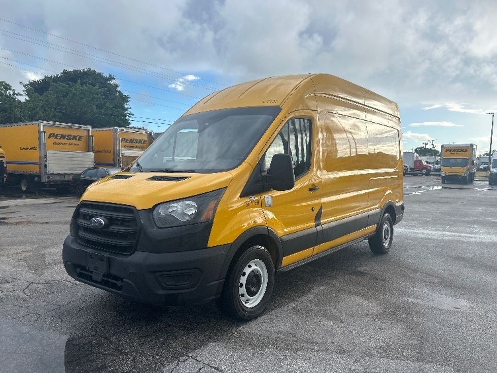Cargo Van (Panel Van)-Light and Medium Duty Trucks-Ford-2020-Transit 250-Medley-FL-141,740\n\t\tmiles-$ 23,250 - Image 3