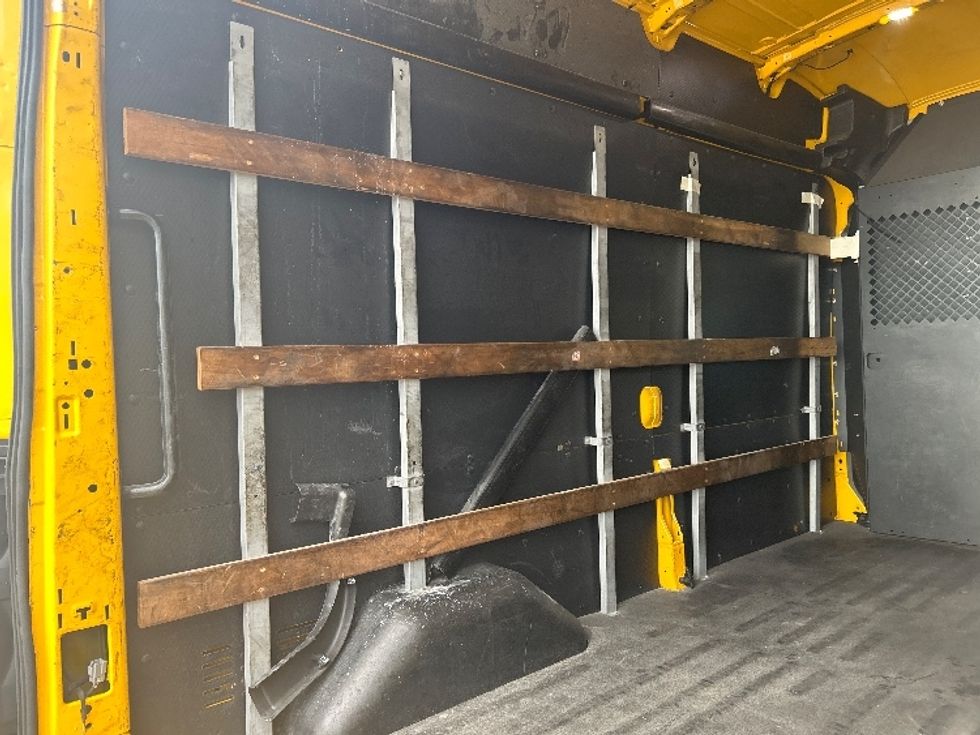 Cargo Van (Panel Van)-Light and Medium Duty Trucks-Ford-2020-Transit 250-Medley-FL-141,740\n\t\tmiles-$ 23,250 - Image 9