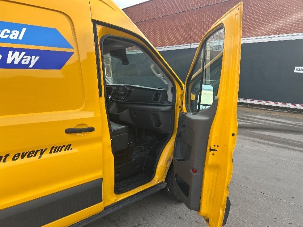 Cargo Van (Panel Van)-Light and Medium Duty Trucks-Ford-2020-Transit 250-Middlefield-OH-76,069\n\t\tmiles-$ 29,750 - Image 16