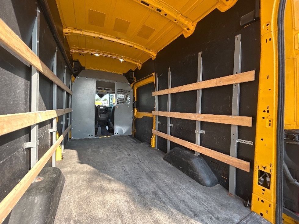 Cargo Van (Panel Van)-Light and Medium Duty Trucks-Ford-2020-Transit 250-Mississauga-ON-106,175\n\t\tkm-$ 37,750 - Image 10