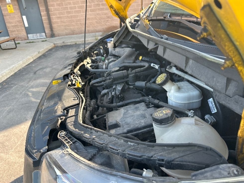 Cargo Van (Panel Van)-Light and Medium Duty Trucks-Ford-2020-Transit 250-Mississauga-ON-106,175\n\t\tkm-$ 37,750 - Image 21