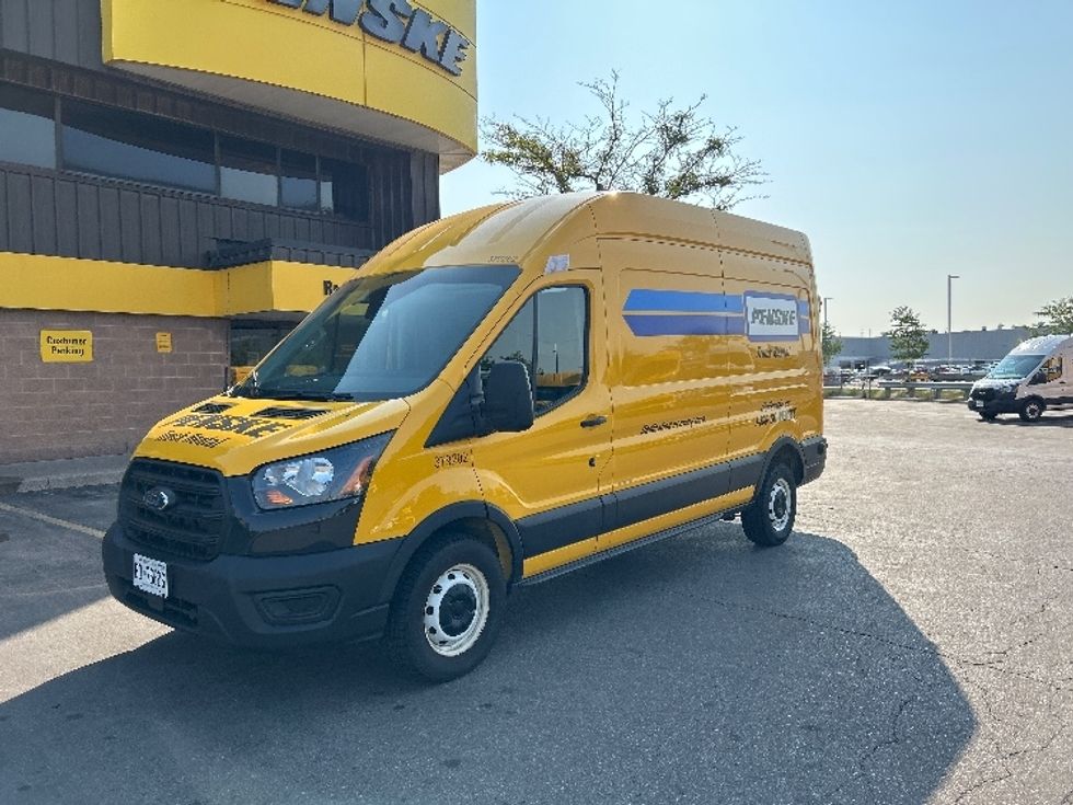 Cargo Van (Panel Van)-Light and Medium Duty Trucks-Ford-2020-Transit 250-Mississauga-ON-106,175\n\t\tkm-$ 37,750 - Image 3