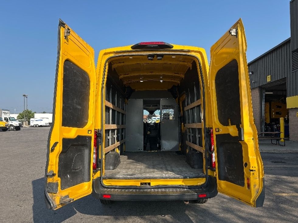 Cargo Van (Panel Van)-Light and Medium Duty Trucks-Ford-2020-Transit 250-Mississauga-ON-106,175\n\t\tkm-$ 37,750 - Image 7