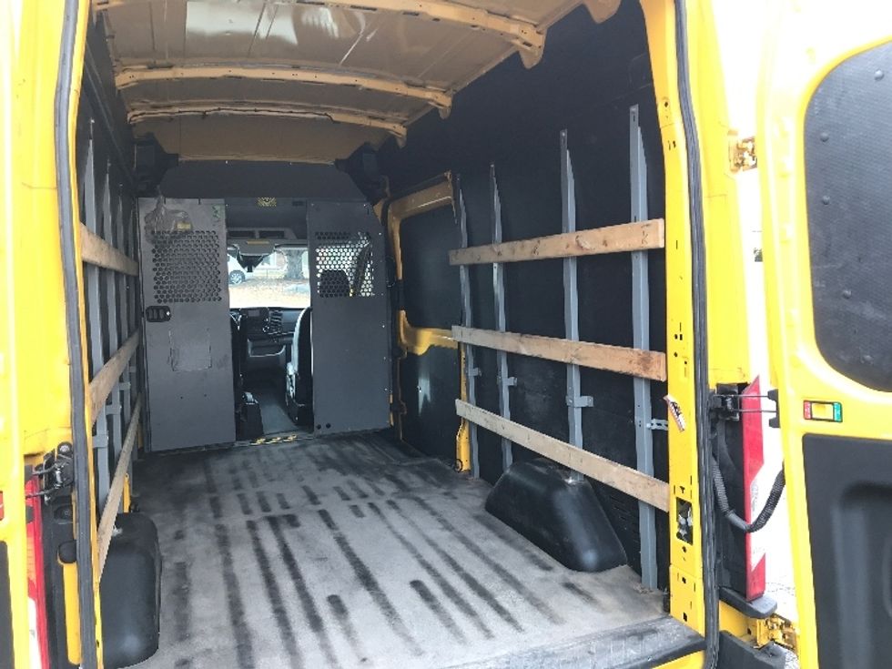 Cargo Van (Panel Van)-Light and Medium Duty Trucks-Ford-2020-Transit 250-Mississauga-ON-119,702\n\t\tkm-$ 36,750 - Image 12