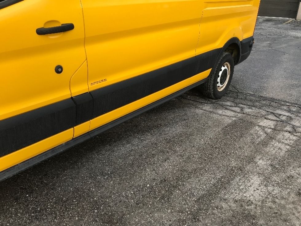 Cargo Van (Panel Van)-Light and Medium Duty Trucks-Ford-2020-Transit 250-Mississauga-ON-119,702\n\t\tkm-$ 36,750 - Image 5