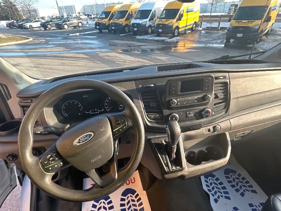 Cargo Van (Panel Van)-Light and Medium Duty Trucks-Ford-2020-Transit 250-Mississauga-ON-128,251\n\t\tkm-$ 40,750 - Image 16