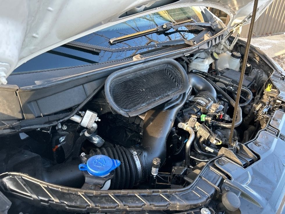 Cargo Van (Panel Van)-Light and Medium Duty Trucks-Ford-2020-Transit 250-Mississauga-ON-128,251\n\t\tkm-$ 40,750 - Image 19