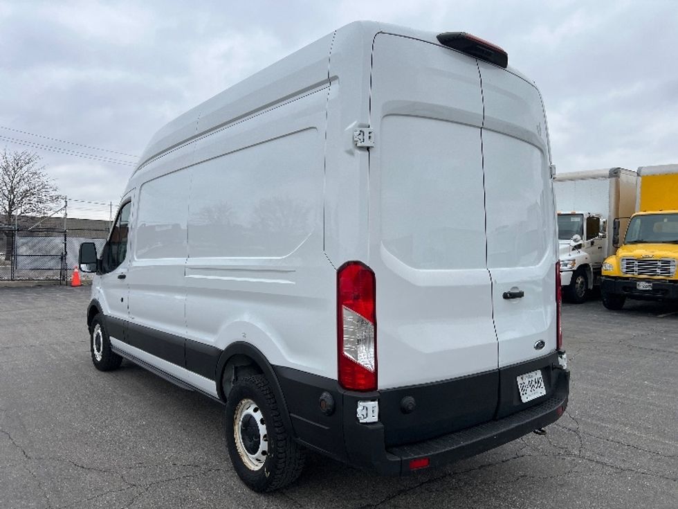 Cargo Van (Panel Van)-Light and Medium Duty Trucks-Ford-2020-Transit 250-Mississauga-ON-128,251\n\t\tkm-$ 40,750 - Image 5