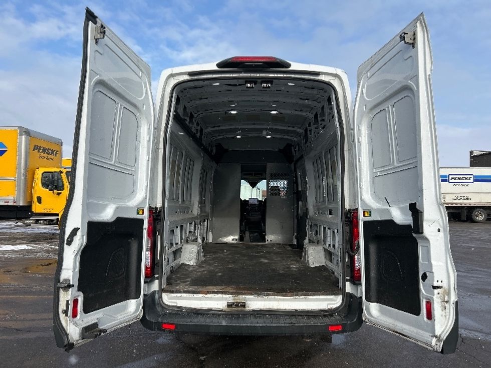 Cargo Van (Panel Van)-Light and Medium Duty Trucks-Ford-2020-Transit 250-Mississauga-ON-130,663\n\t\tkm-$ 42,500 - Image 7