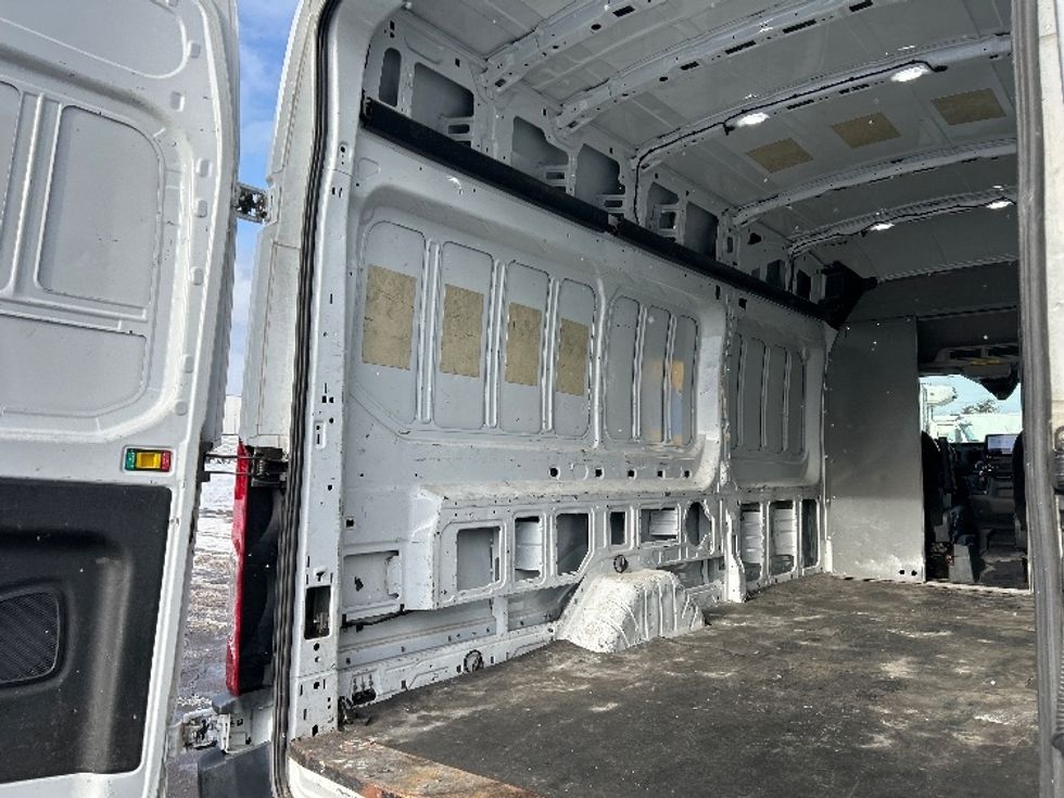 Cargo Van (Panel Van)-Light and Medium Duty Trucks-Ford-2020-Transit 250-Mississauga-ON-130,663\n\t\tkm-$ 42,500 - Image 9