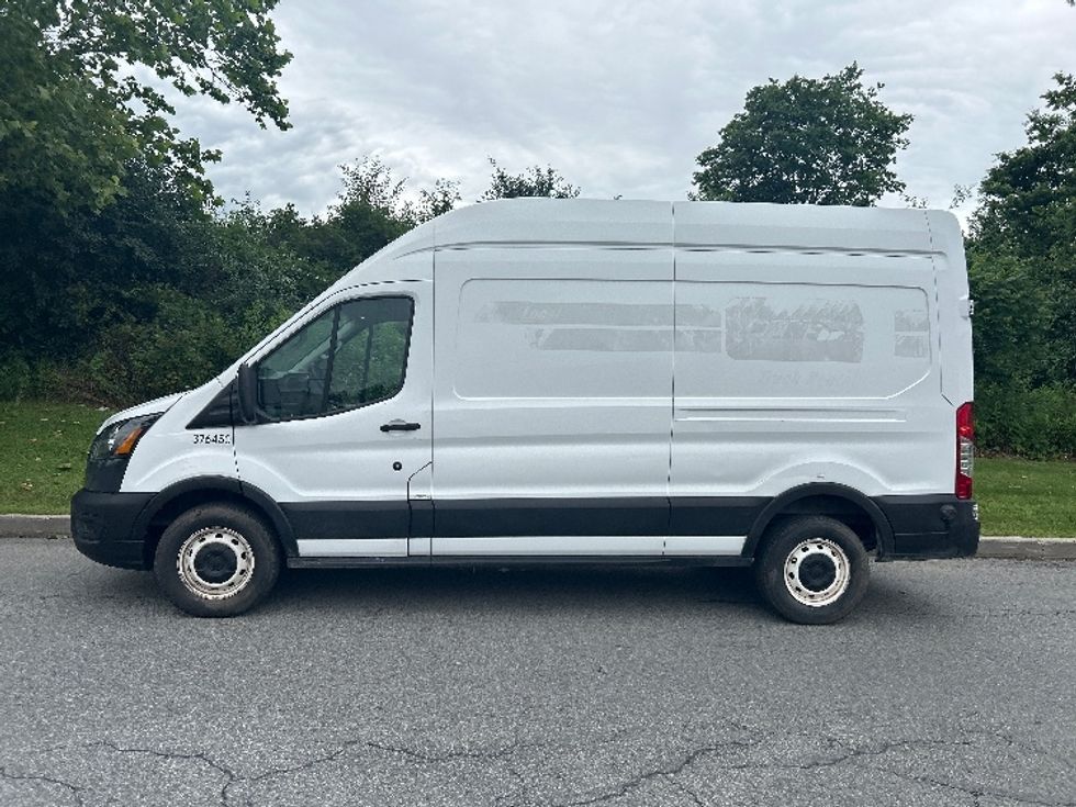 Cargo Van (Panel Van)-Light and Medium Duty Trucks-Ford-2020-Transit 250-Montgomery-NY-95,938\n\t\tmiles-$ 29,250 - Image 4