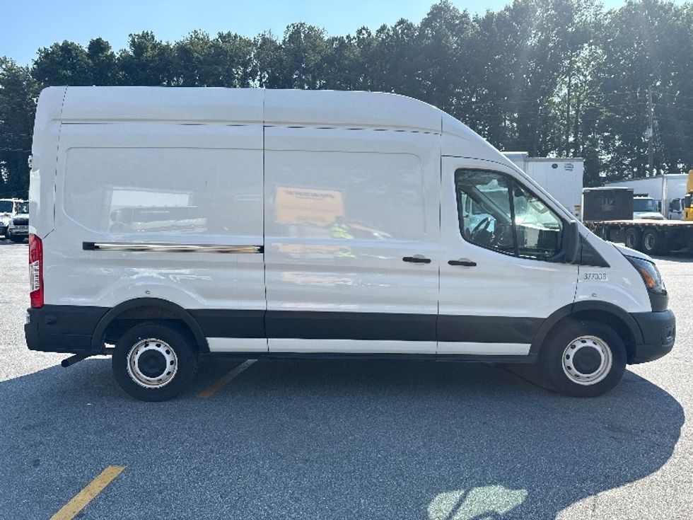 Cargo Van (Panel Van)-Light and Medium Duty Trucks-Ford-2020-Transit 250-Norcross-GA-69,230\n\t\tmiles-$ 33,000 - Image 14