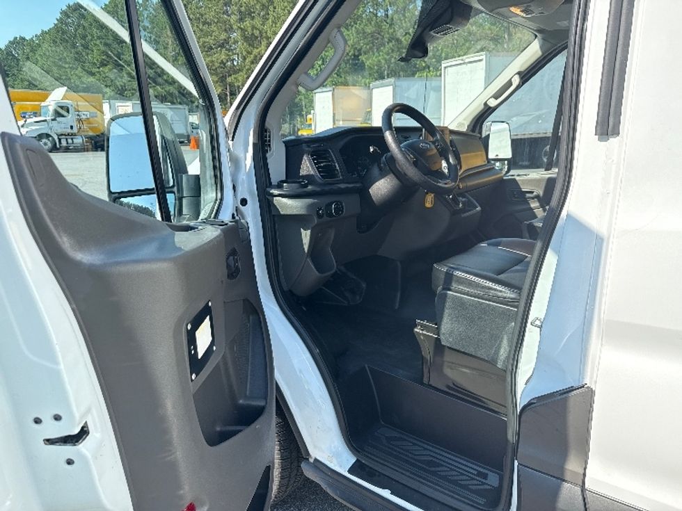 Cargo Van (Panel Van)-Light and Medium Duty Trucks-Ford-2020-Transit 250-Norcross-GA-69,230\n\t\tmiles-$ 33,000 - Image 15