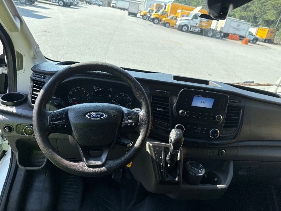 Cargo Van (Panel Van)-Light and Medium Duty Trucks-Ford-2020-Transit 250-Norcross-GA-69,230\n\t\tmiles-$ 33,000 - Image 17
