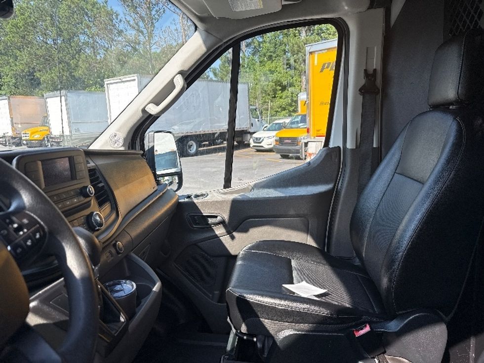 Cargo Van (Panel Van)-Light and Medium Duty Trucks-Ford-2020-Transit 250-Norcross-GA-69,230\n\t\tmiles-$ 33,000 - Image 18