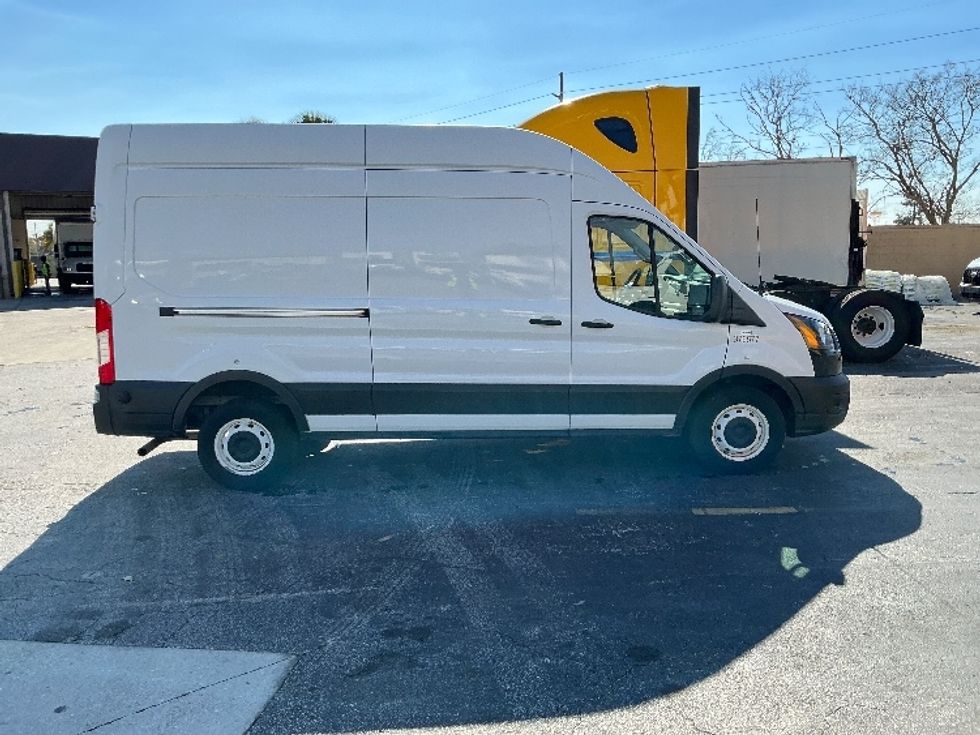 Cargo Van (Panel Van)-Light and Medium Duty Trucks-Ford-2020-Transit 250-Orlando-FL-51,180\n\t\tmiles-$ 35,750 - Image 15
