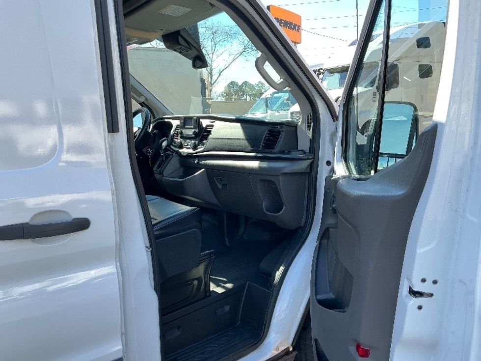 Cargo Van (Panel Van)-Light and Medium Duty Trucks-Ford-2020-Transit 250-Orlando-FL-51,180\n\t\tmiles-$ 35,750 - Image 19