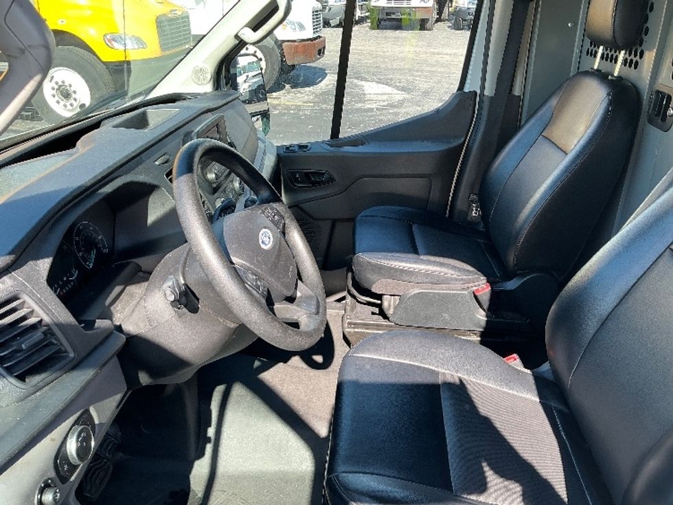 Cargo Van (Panel Van)-Light and Medium Duty Trucks-Ford-2020-Transit 250-Orlando-FL-51,180\n\t\tmiles-$ 35,750 - Image 20