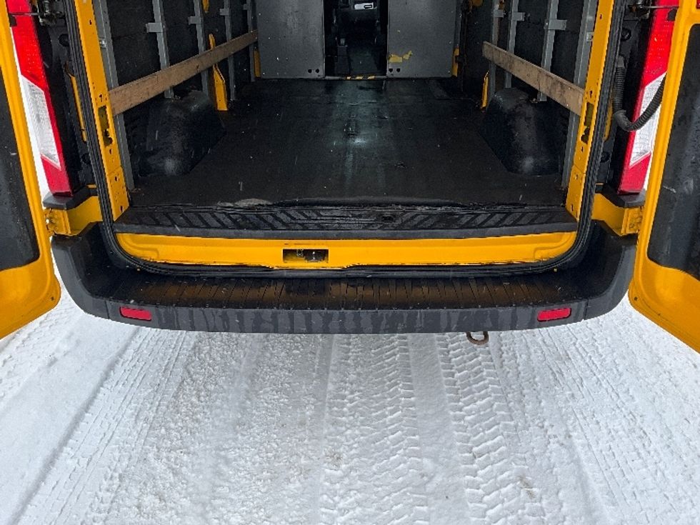 Cargo Van (Panel Van)-Light and Medium Duty Trucks-Ford-2020-Transit 250-Ottawa-ON-125,377\n\t\tkm-$ 36,250 - Image 9