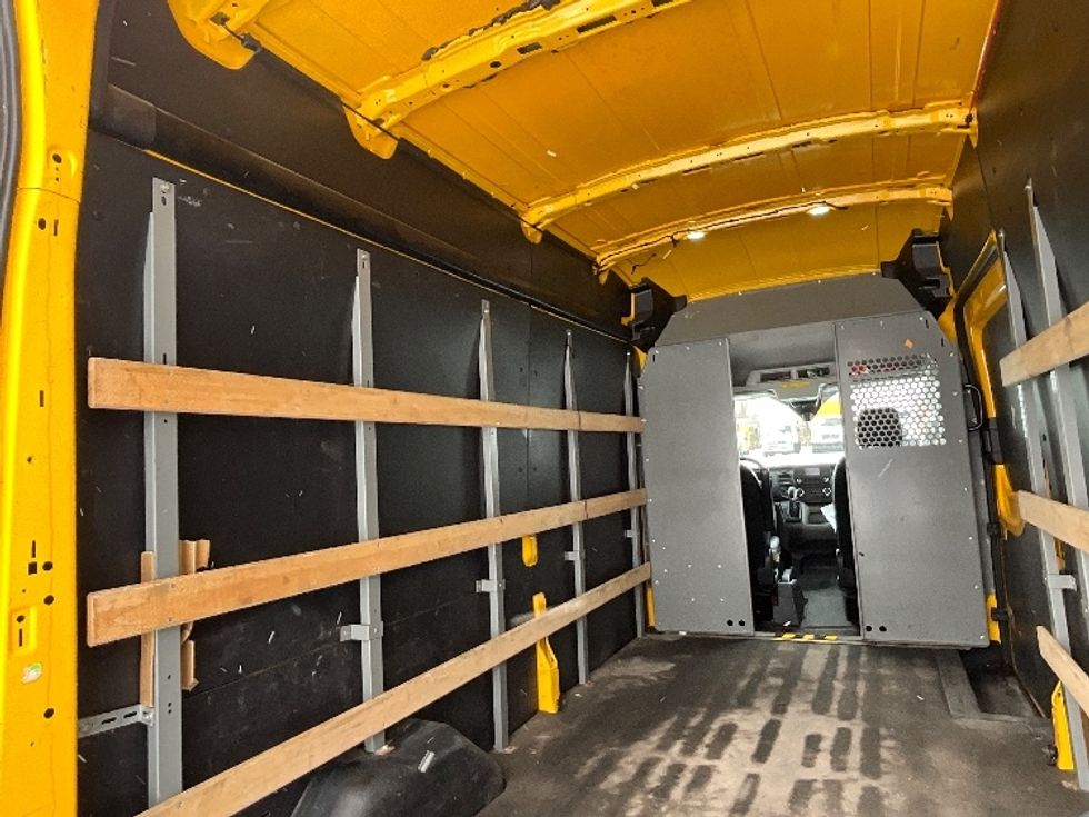 Cargo Van (Panel Van)-Light and Medium Duty Trucks-Ford-2020-Transit 250-Ottawa-ON-125,851\n\t\tkm-$ 36,250 - Image 10