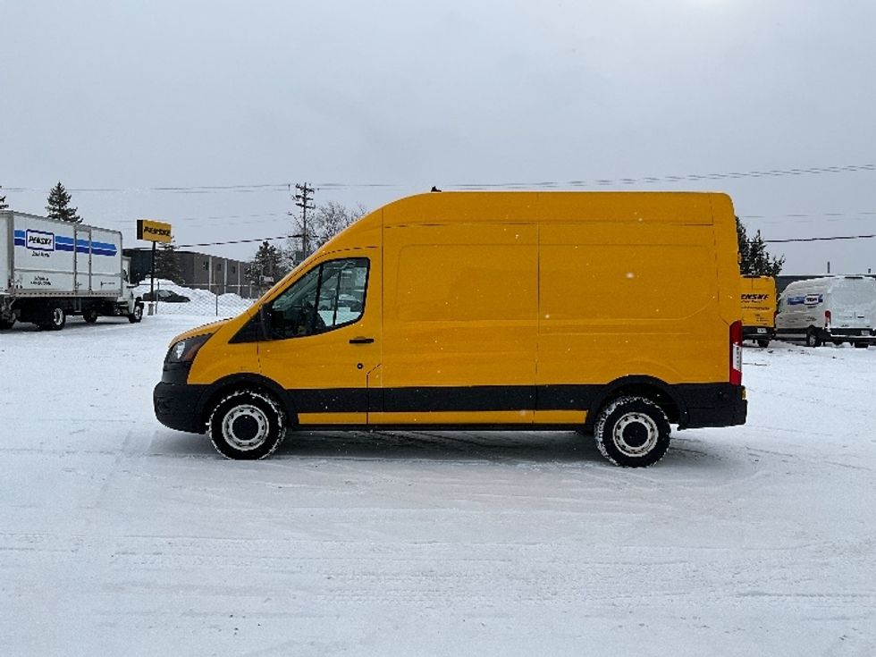 Cargo Van (Panel Van)-Light and Medium Duty Trucks-Ford-2020-Transit 250-Ottawa-ON-125,851\n\t\tkm-$ 36,250 - Image 4