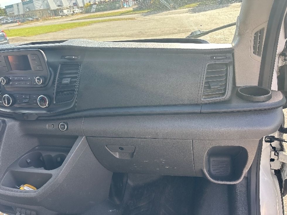 Cargo Van (Panel Van)-Light and Medium Duty Trucks-Ford-2020-Transit 250-Ottawa-ON-199,553\n\t\tkm-$ 31,000 - Image 21