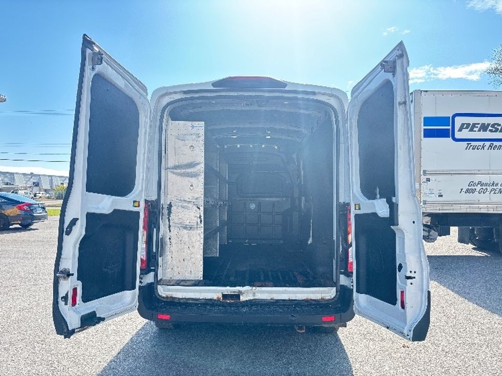 Cargo Van (Panel Van)-Light and Medium Duty Trucks-Ford-2020-Transit 250-Ottawa-ON-199,553\n\t\tkm-$ 31,000 - Image 8