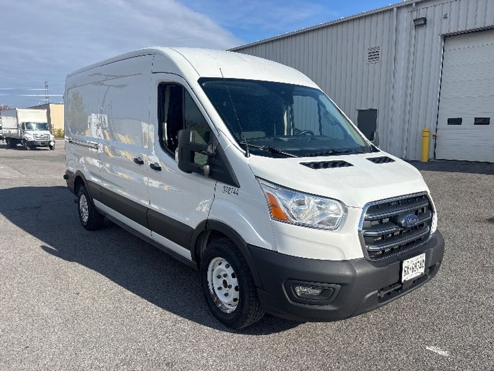 Cargo Van (Panel Van)-Light and Medium Duty Trucks-Ford-2020-Transit 250-Ottawa-ON-218,509\n\t\tkm-$ 28,500 - Image 1