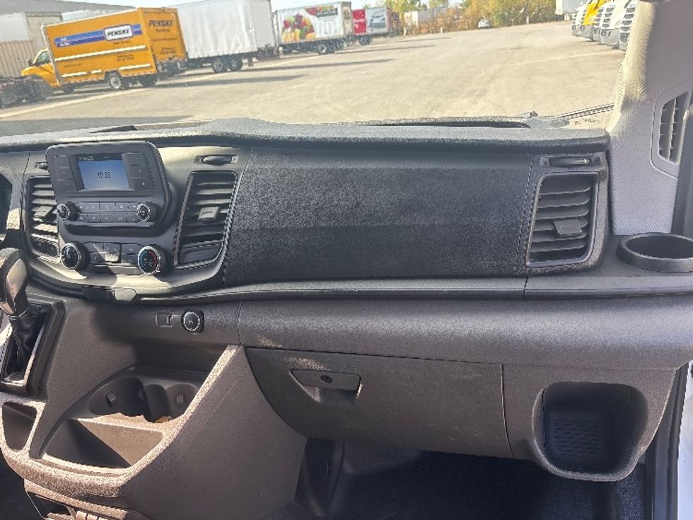 Cargo Van (Panel Van)-Light and Medium Duty Trucks-Ford-2020-Transit 250-Ottawa-ON-218,509\n\t\tkm-$ 28,500 - Image 21