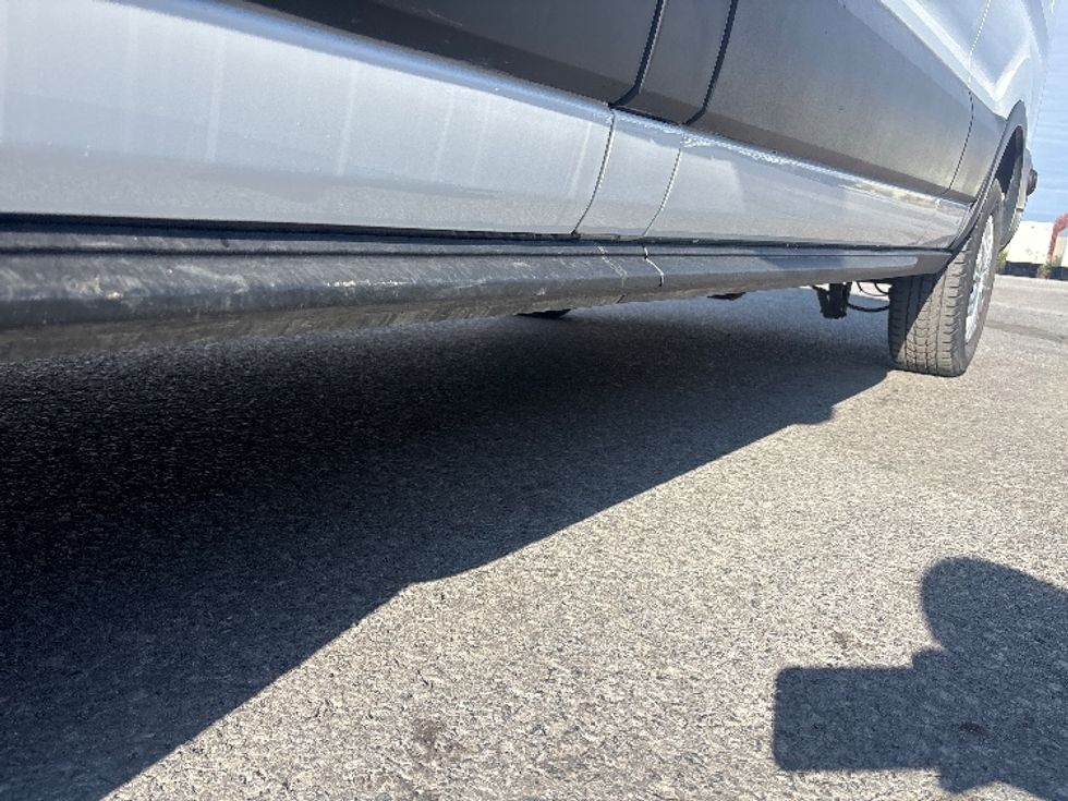 Cargo Van (Panel Van)-Light and Medium Duty Trucks-Ford-2020-Transit 250-Ottawa-ON-218,509\n\t\tkm-$ 28,500 - Image 5