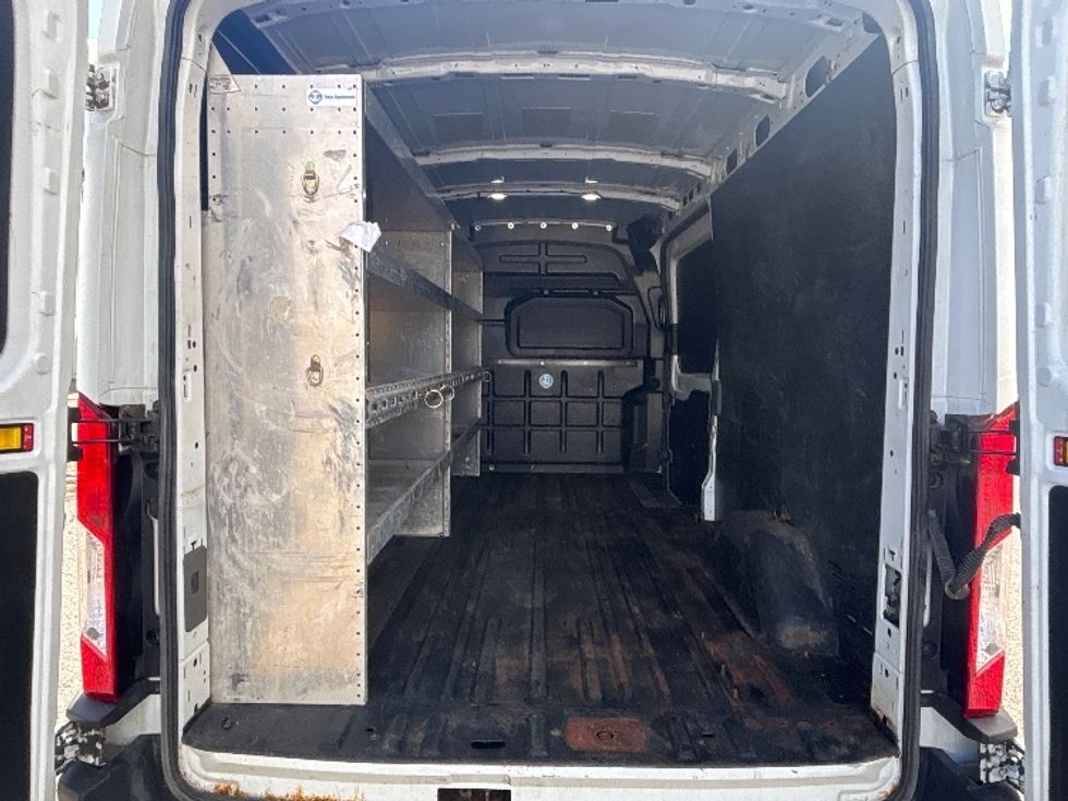 Cargo Van (Panel Van)-Light and Medium Duty Trucks-Ford-2020-Transit 250-Ottawa-ON-218,509\n\t\tkm-$ 28,500 - Image 9