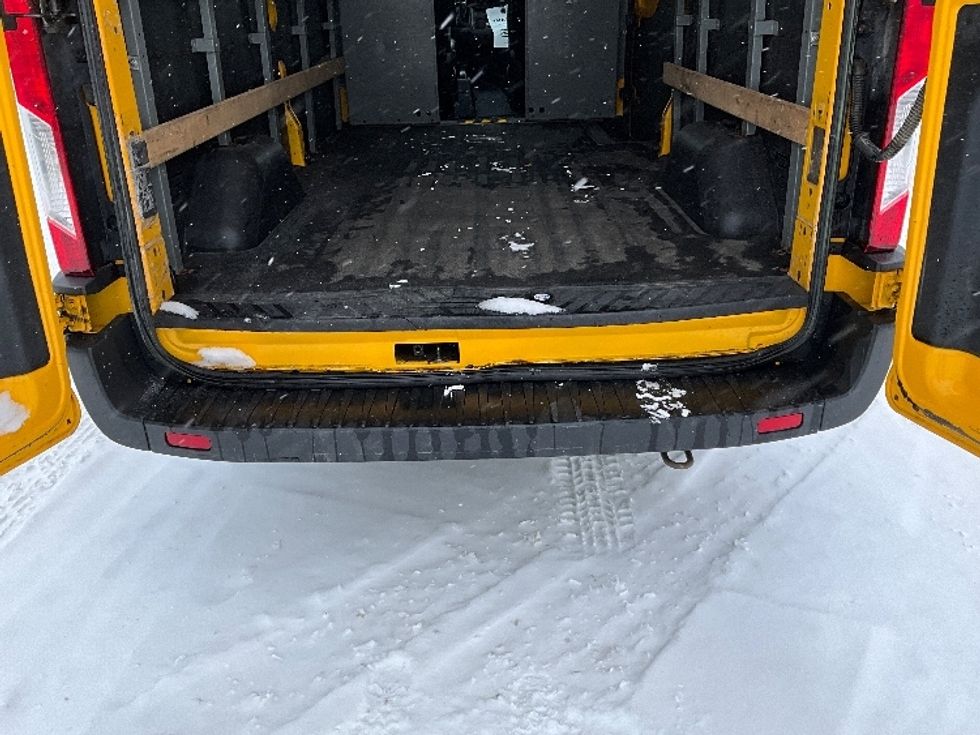 Cargo Van (Panel Van)-Light and Medium Duty Trucks-Ford-2020-Transit 250-Ottawa-ON-221,795\n\t\tkm-$ 29,750 - Image 9