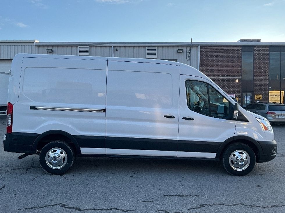 Cargo Van (Panel Van)-Light and Medium Duty Trucks-Ford-2020-Transit 250-Ottawa-ON-57,666\n\t\tkm-$ 41,500 - Image 12